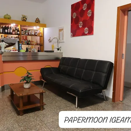 Paper Moon Μπελάρια-Ιτζέα Μαρίνα