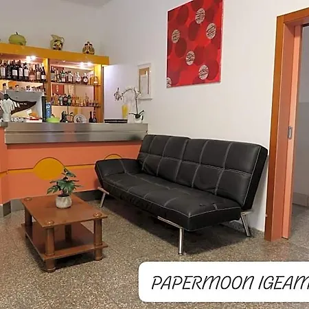 Paper Moon