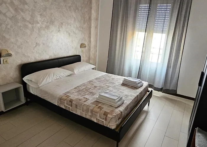 Ξενοδοχείο Paper Moon 2*